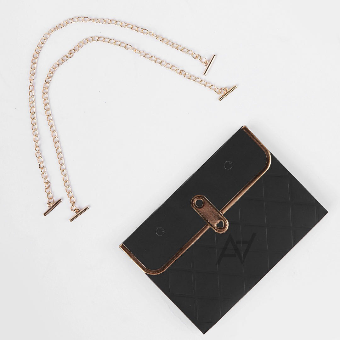 Quilted Flower Gift Boxes with Golden Chains 1 Pcs