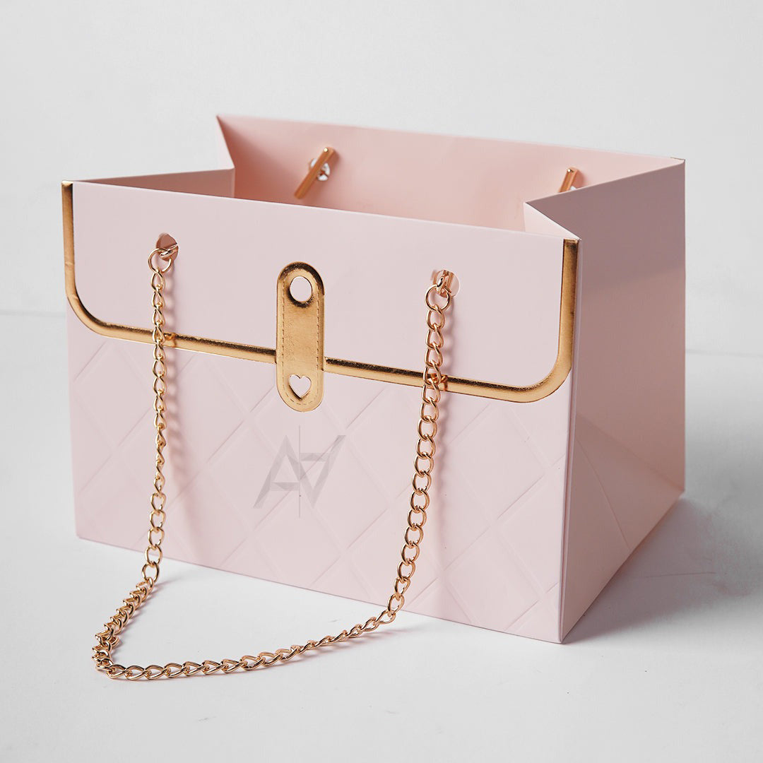 Quilted Flower Gift Boxes with Golden Chains 1 Pcs