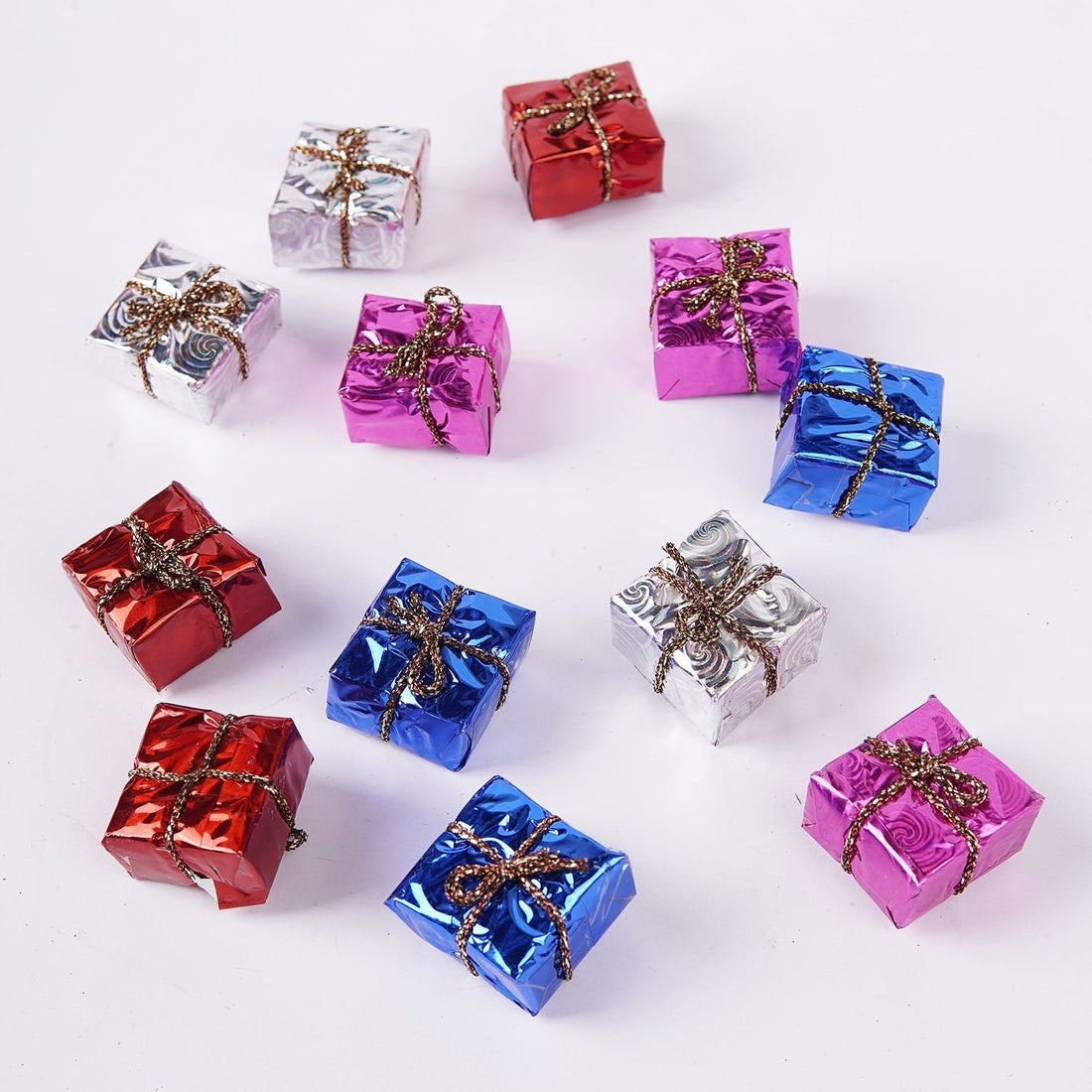 Artificial Fake Hanging Gift 12 Pcs For Christmas Party Decor - aliakbardecoration