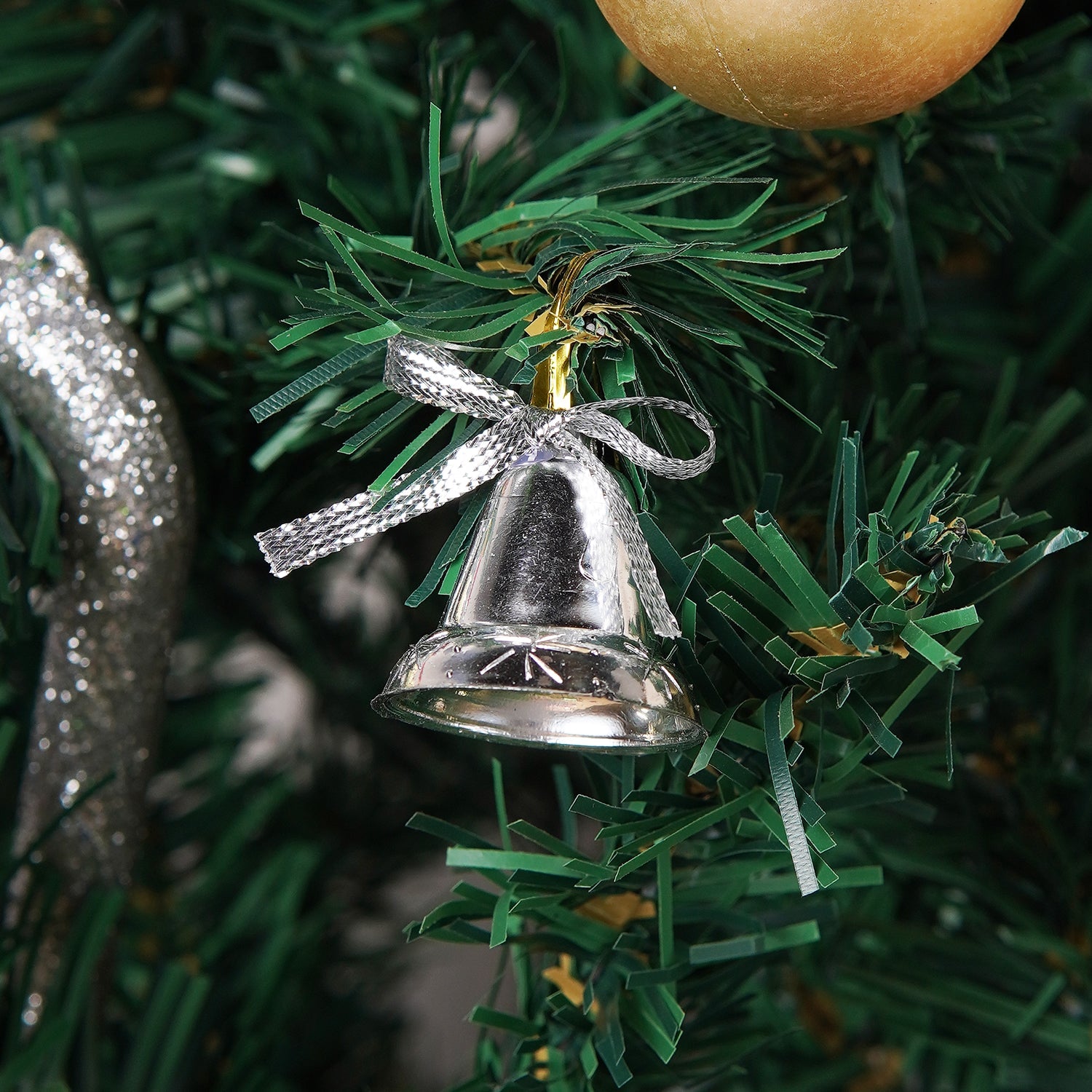 Artificial Small Hanging Christmas Bell For Christmas Party Decor